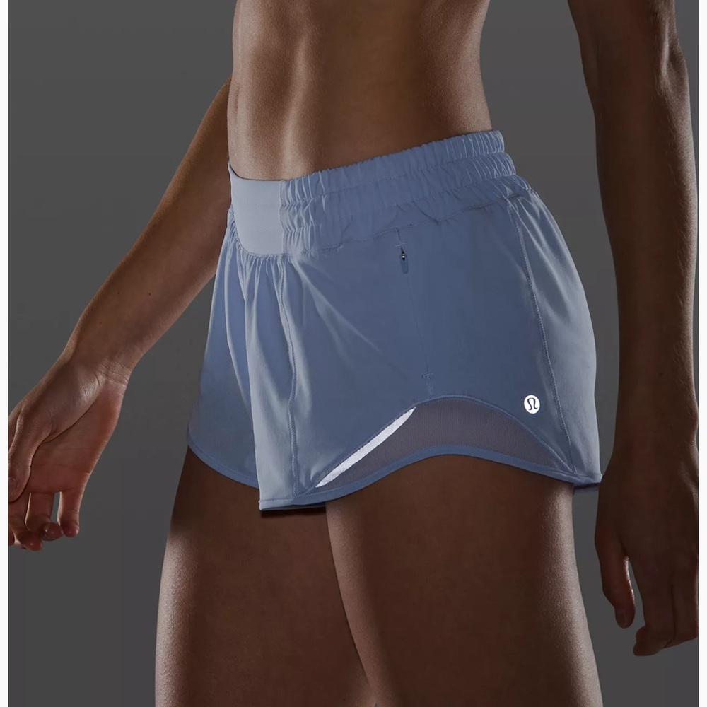 Lululemon Hotty Hot Low Rise Lined Short 2.5”